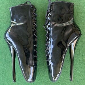 Pleaser Devious ballet boots size 7